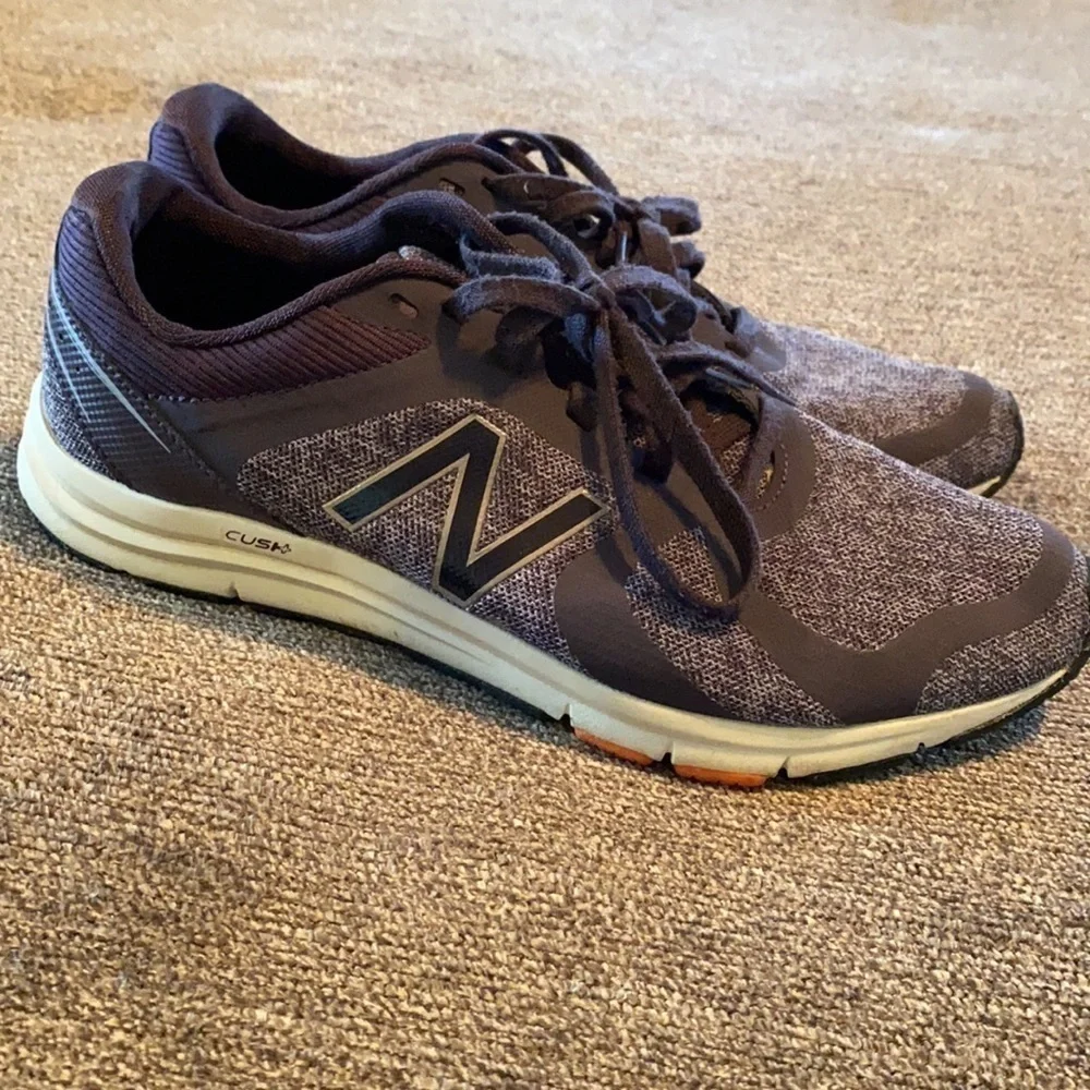 𝅺new Balanxe Cush ultra soft sneakers; size 8.5